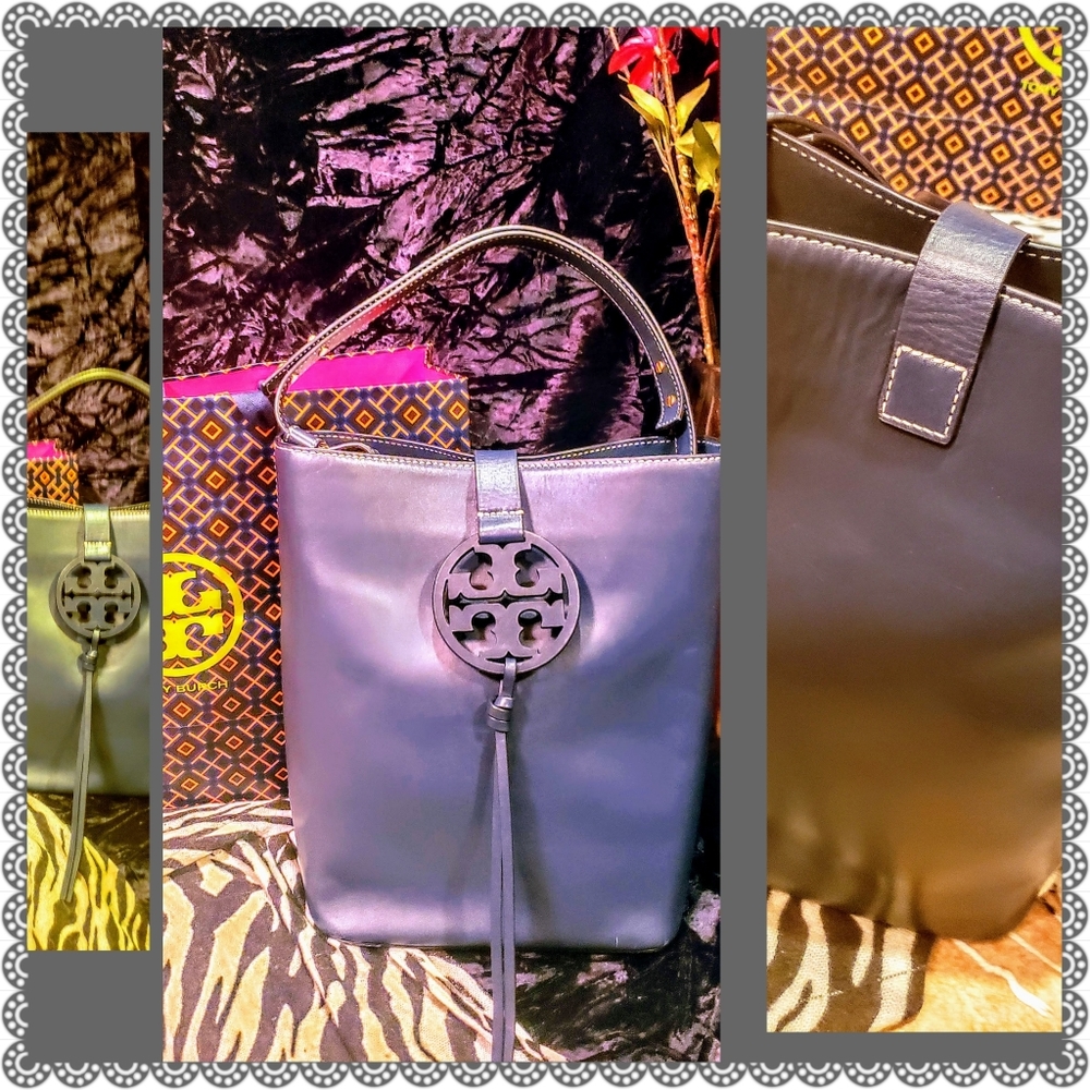 Tory Burch  bucket bag-navy blue